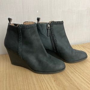 NEW CASLON Black Leather Braided Wedges Size 10